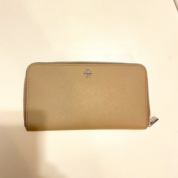 Tory Burch Wallet - Picture 1 of 3